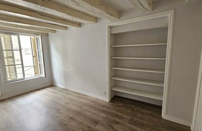 Appartement T3 - 49 m² - TOURS — photo 3