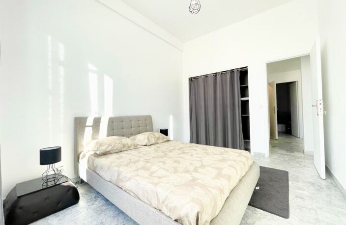 CANNES 590M DU CENTRE T3/T4 LUMINEUX  SUD OUEST 65M2, RARE 3 — photo 2