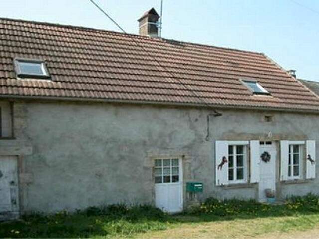 MAISON DE CAMPAGNE A CERVON — photo du bien