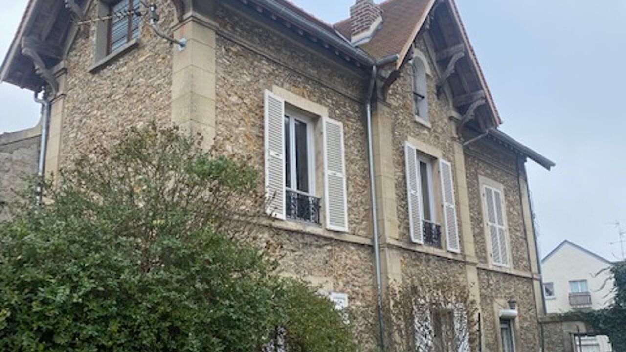 maison 5 pièces 103 m2 à vendre à La Chapelle-en-Serval (60520)