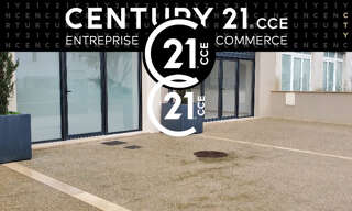 Commerce  100 m² à louer à La Môle (83310)