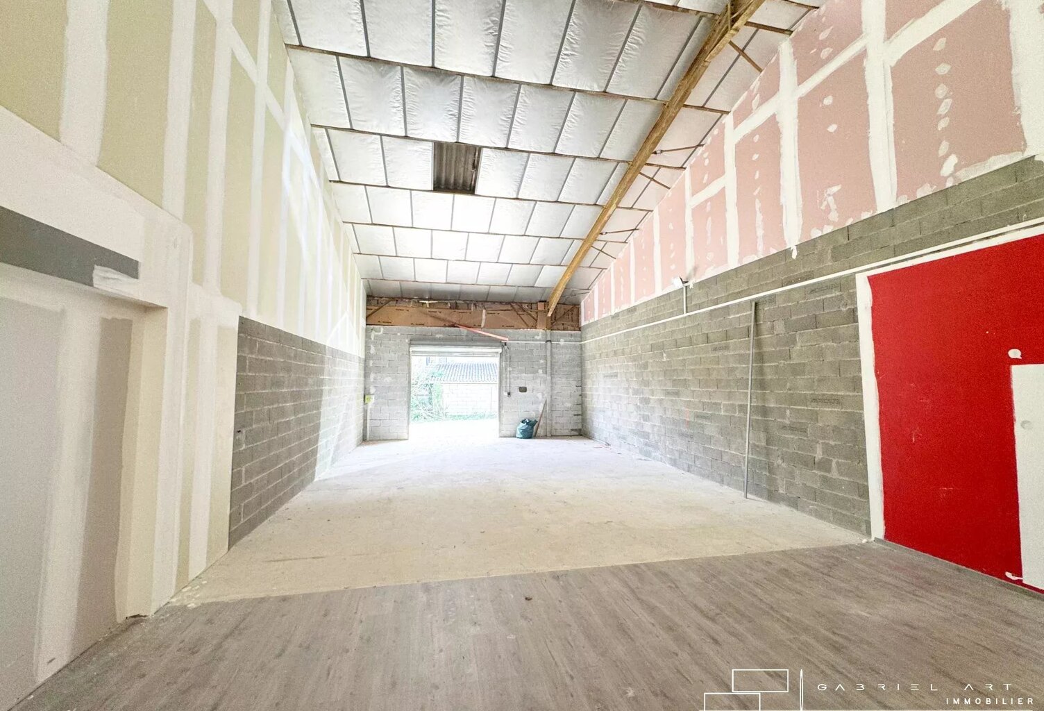 WORK PLACE — photo 1