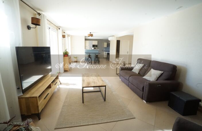 Villa — photo 4