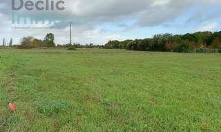 Terrain  893 m² à vendre à Taillebourg (17350)