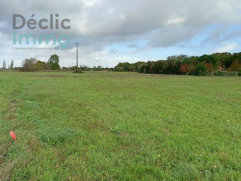 TERRAIN CONSTRUCTIBLE VIABILISE 893 m² — photo 1