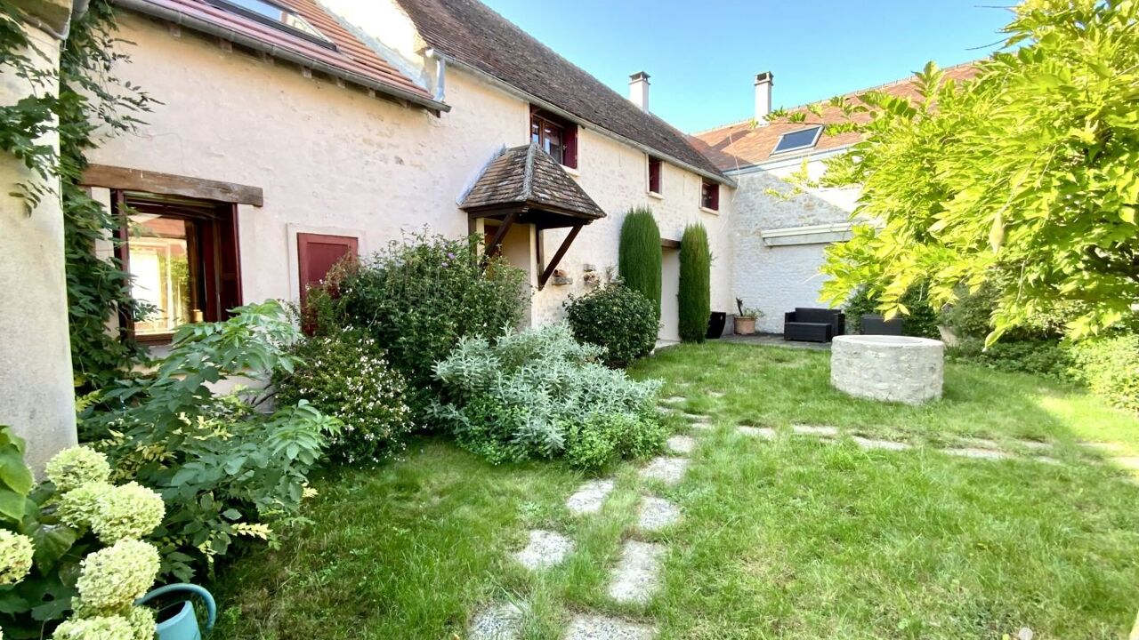 maison 4 pièces 260 m2 à vendre à Saint-Pierre-Lès-Nemours (77140)