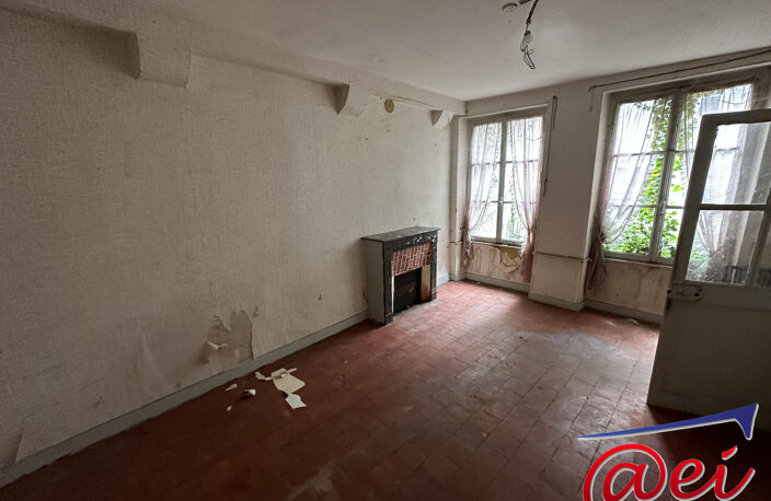 Immeuble de 200m2 à rénové sur un terrain de 80m2 — photo 2