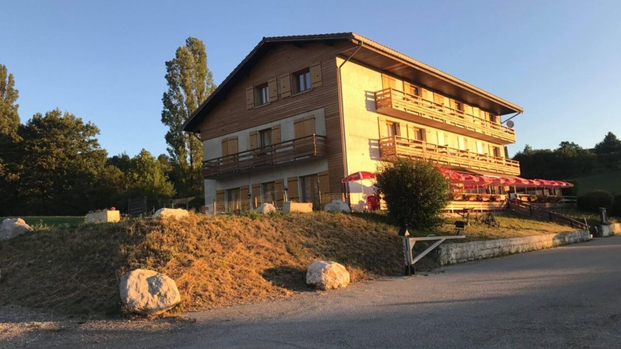 immeuble  pièces 958 m2 à vendre à Percy (38930)