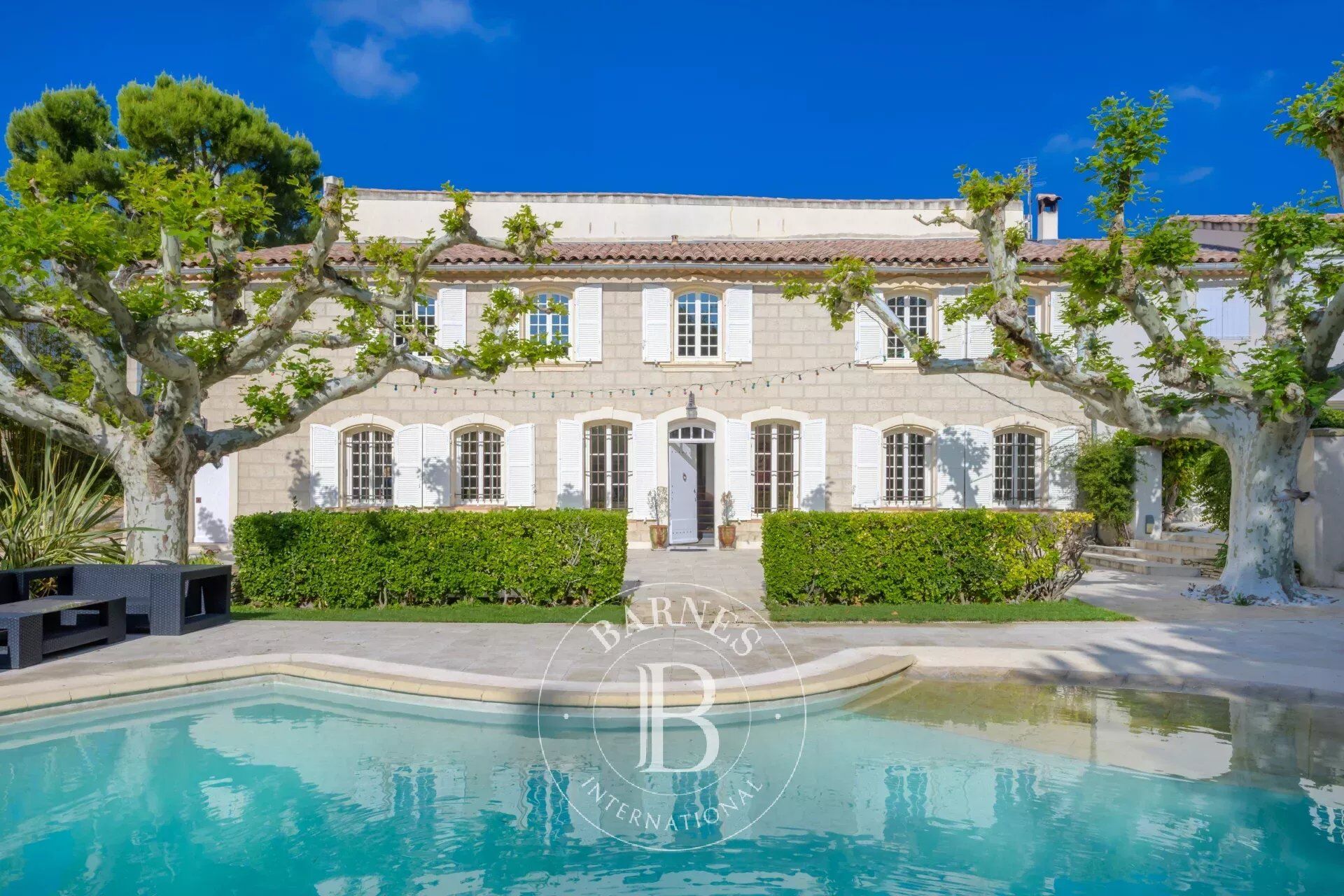 Villa / Maison  T8 à vendre Marseille 13eme 13013