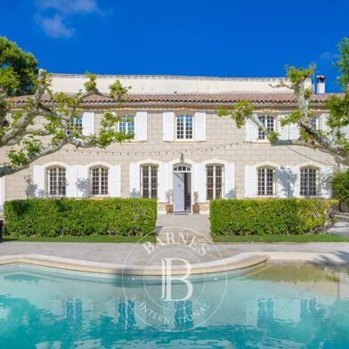 Maison 8 pièces 1750000 €