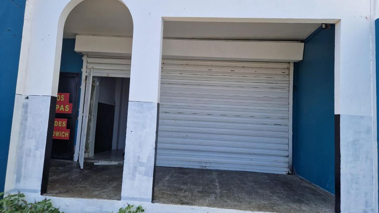 commerce  pièces 40 m2 à vendre à Saint-Pierre (97410)