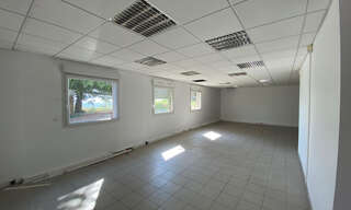 Bureau 10 Pièces 220 m² à louer à La Murette (38140)