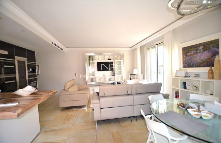 Cannes, appartement 4 pièces  sur la Croisette — photo 2
