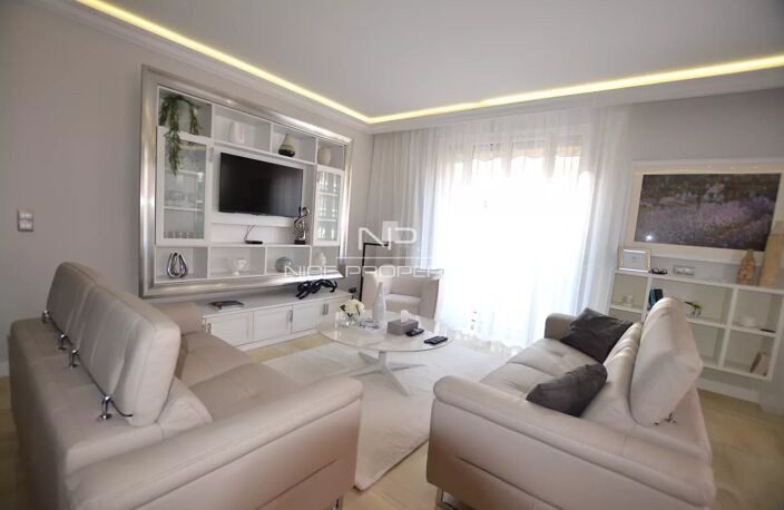 Cannes, appartement 4 pièces  sur la Croisette — photo 4