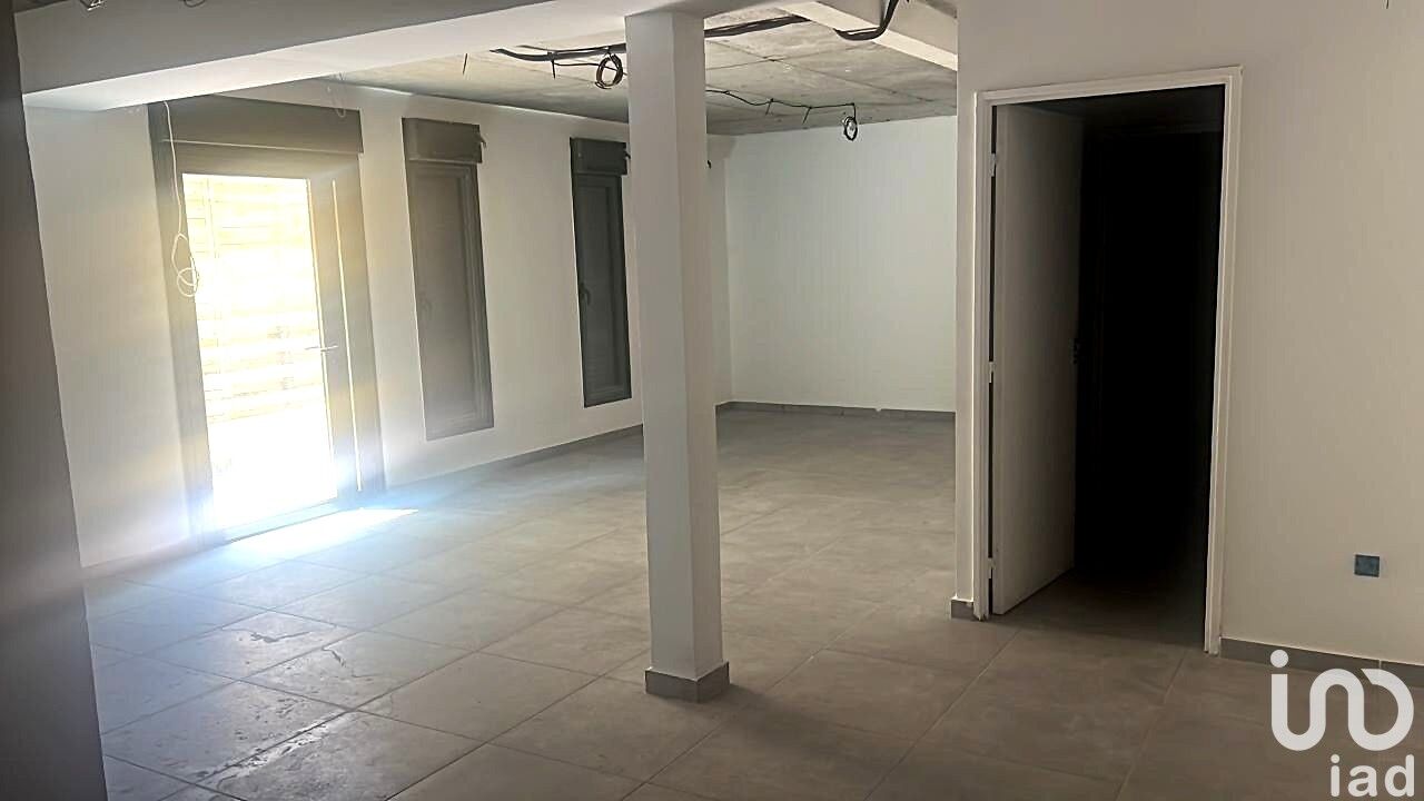 commerce  pièces 150 m2 à vendre à Saint-Pierre (97410)