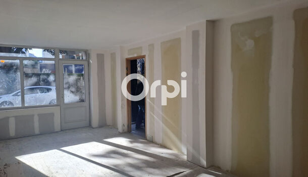 Local commercial 1 pièces  à louer Pau 64000