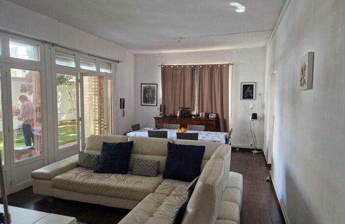 APPARTEMENT T4 RDC AVEC JARDIN PRIVATIF DE 160M2 ST-DENIS CENTRE VILLE ILE DE LA REUNION — photo 4