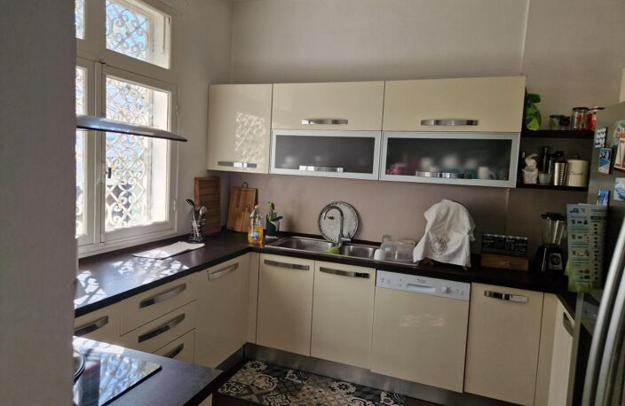 APPARTEMENT T4 RDC AVEC JARDIN PRIVATIF DE 160M2 ST-DENIS CENTRE VILLE ILE DE LA REUNION — photo 5