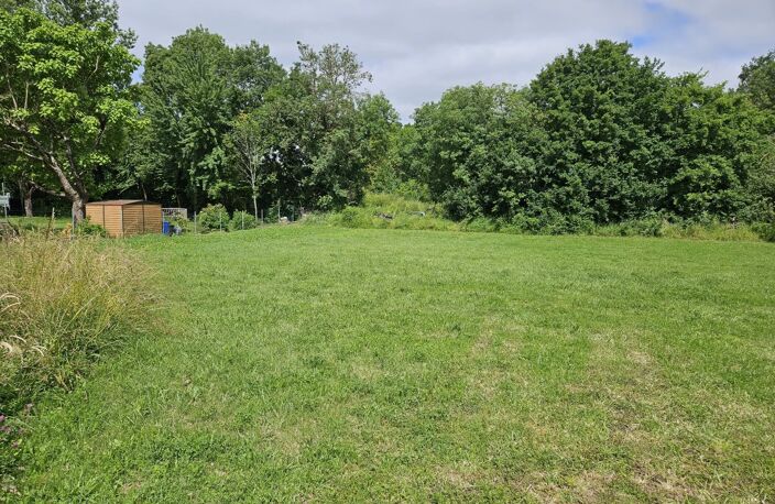Terrain de 1000m² dans saint Christophe — photo 2