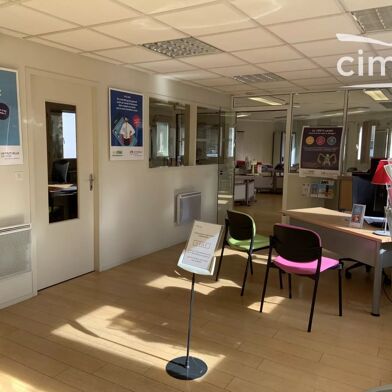 Bureau 7 pièces 173000 €