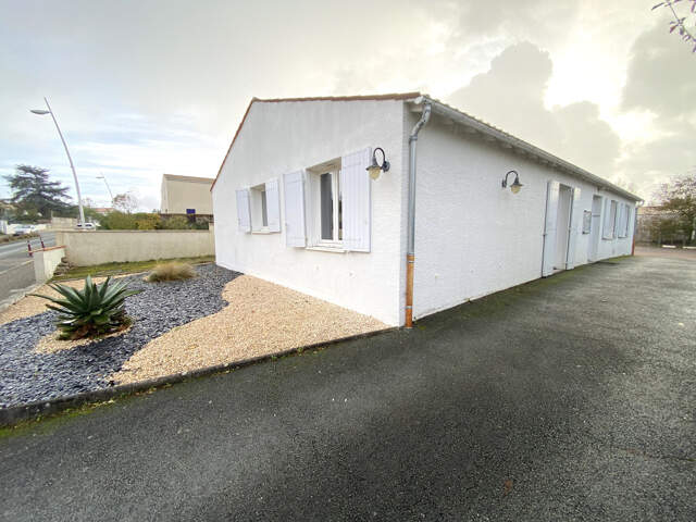 VAUX SUR MER EN CENTRE VILLE -  7 PIECES - TERRAIN 803 m2 — photo du bien