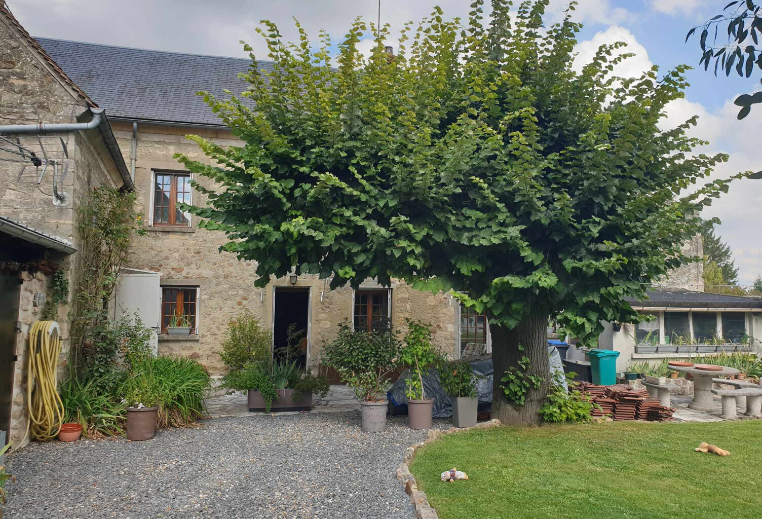 Maison 125m2- 3 Chambres, Jardin avec piscine, garage... — photo 1