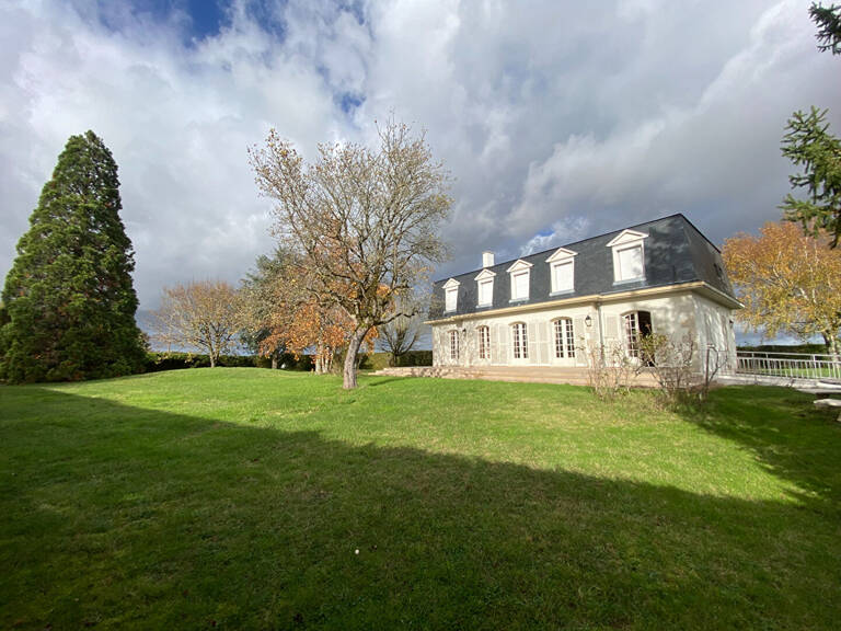 Maison Pigny 9 pièce(s) 185 m2 — photo 1