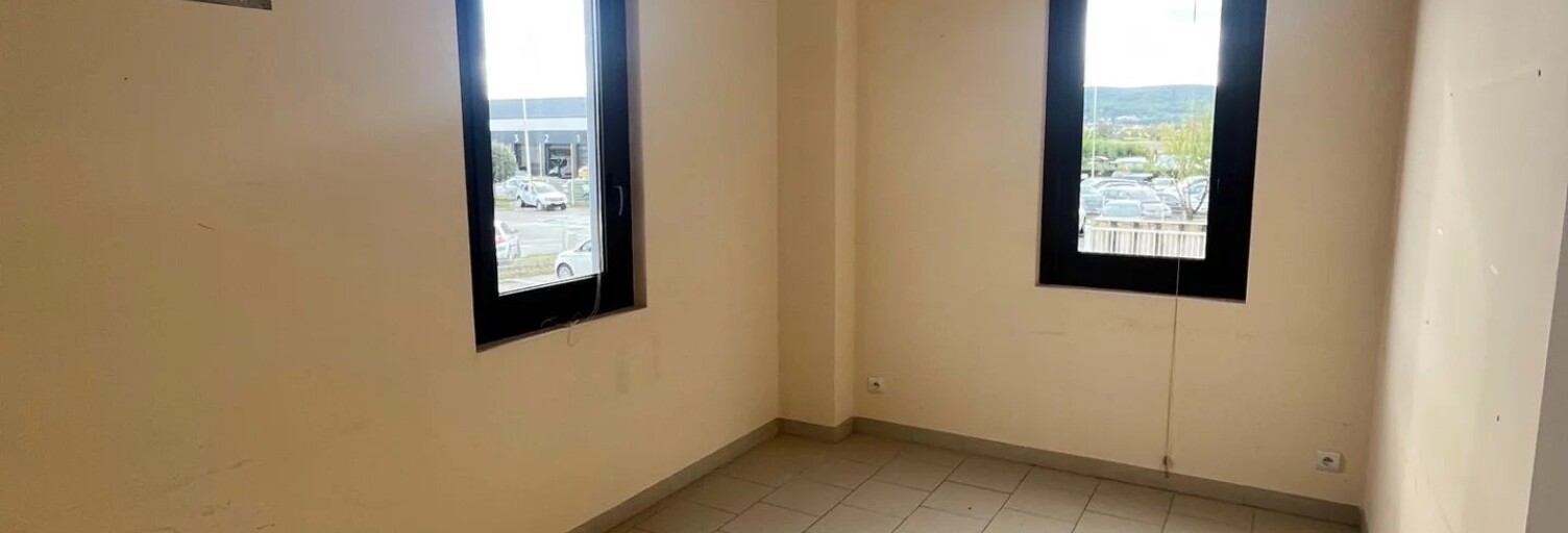 Commerce 5 Pièces 90 m² à louer à Peyrolles-en-Provence (13860)