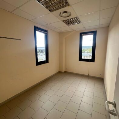 Commerce 5 pièces 930 €