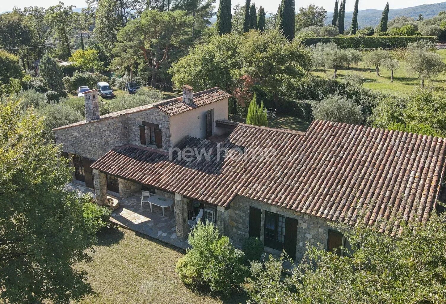 Villa en pierres, de plain-pied, dans un havre de paix avec b... — photo 1