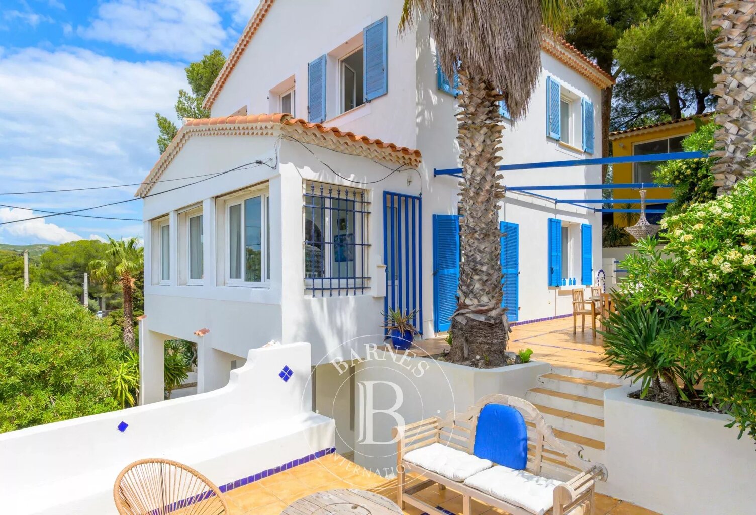 VENTE - CARRY LE ROUET - VILLA 198M² - VUE MER — photo 1