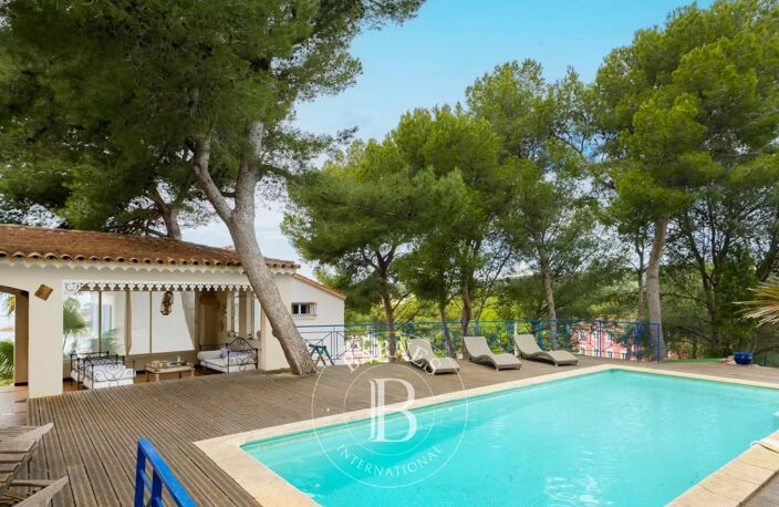 VENTE - CARRY LE ROUET - VILLA 198M² - VUE MER — photo 4