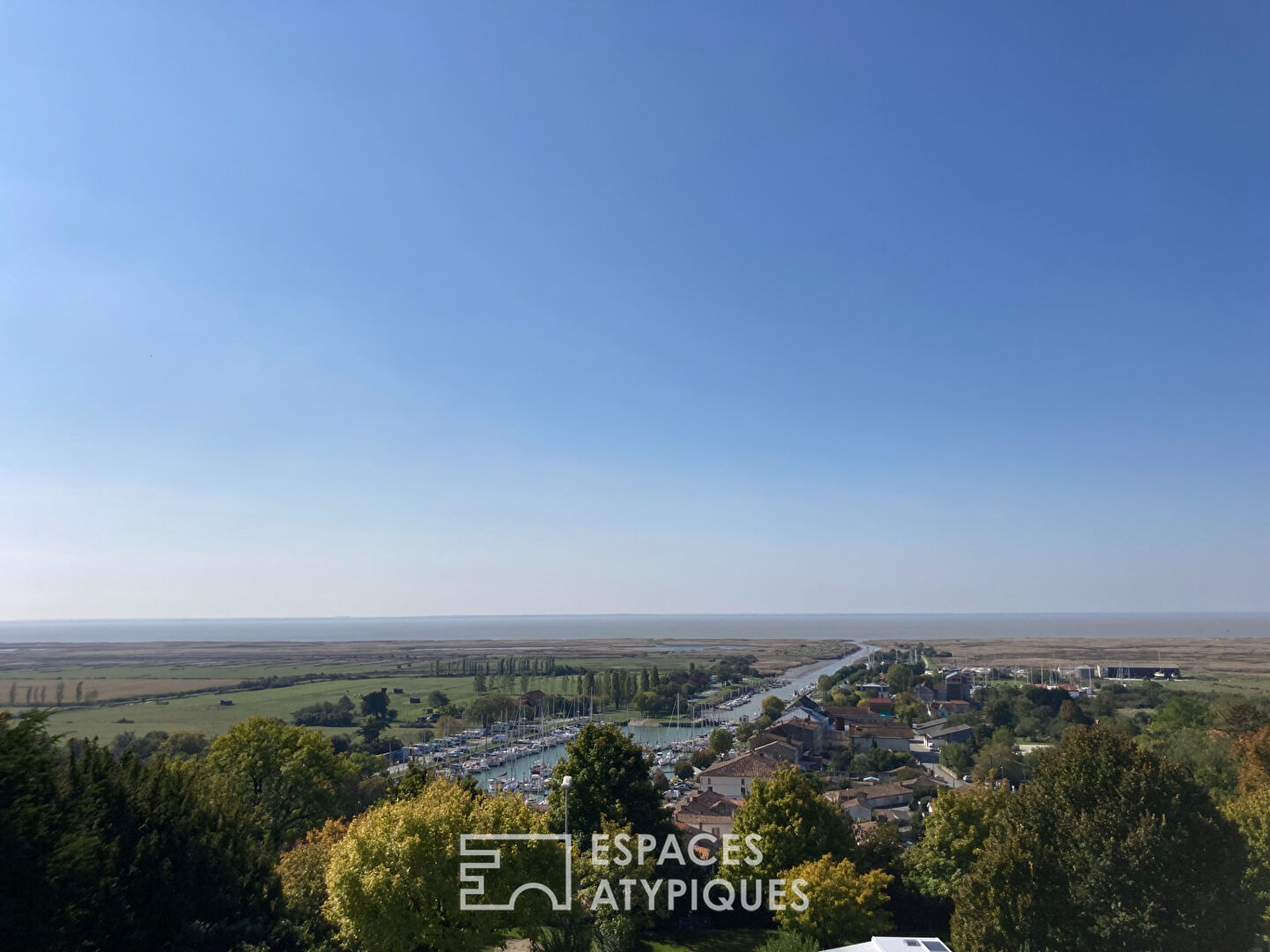 Villa / Maison  T4 à vendre Mortagne-sur-Gironde 17120