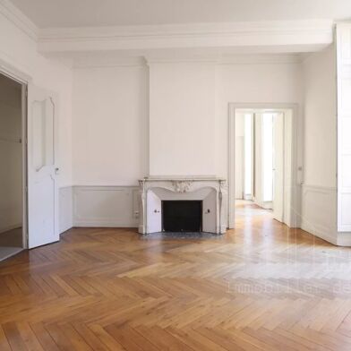 Appartement 5 pièces 180 m²