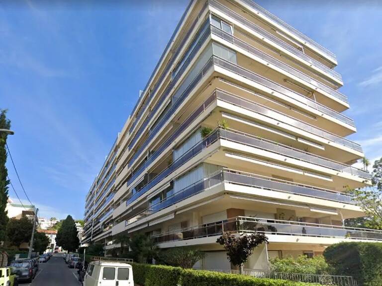 Location Studio Meublé Cannes — photo 1