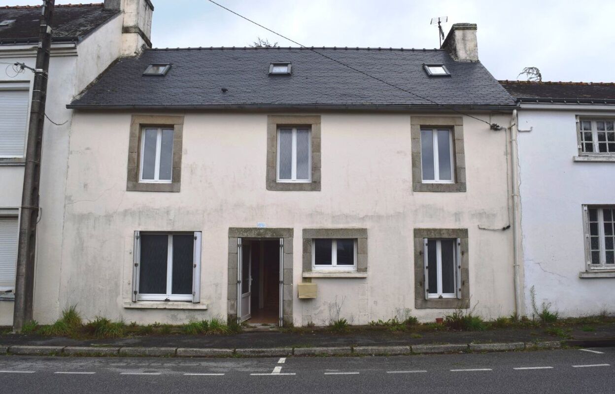 maison 6 pièces  m2 à vendre à Roudouallec (56110)