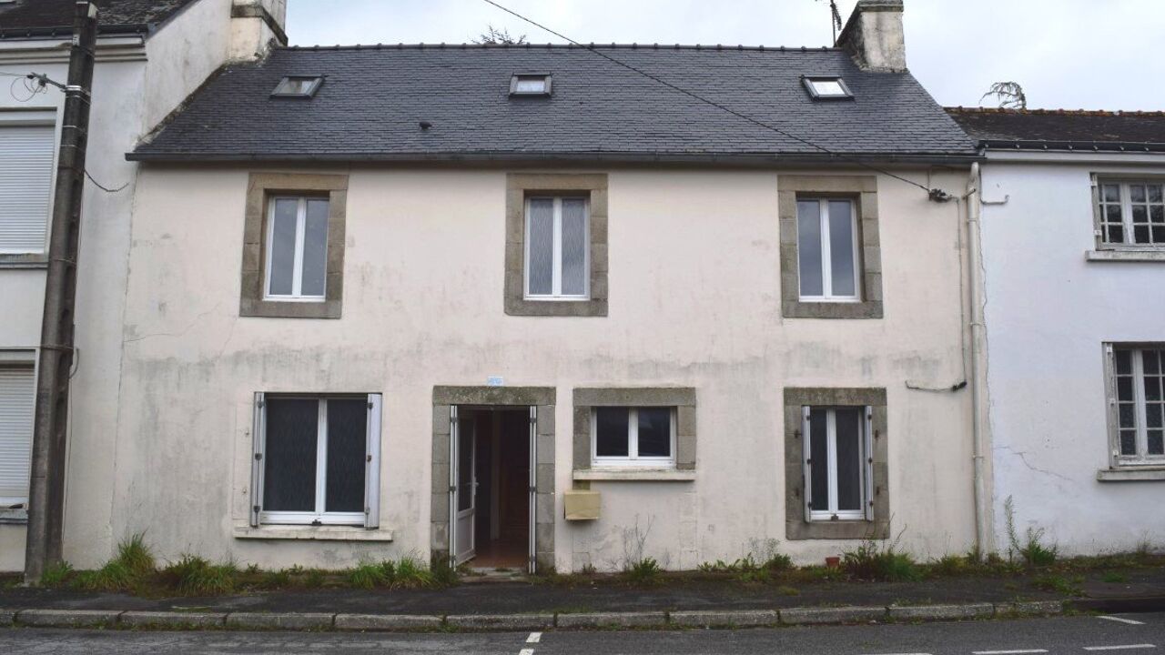 maison 6 pièces  m2 à vendre à Roudouallec (56110)