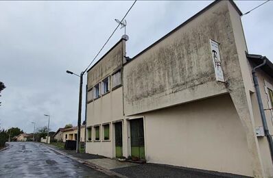 vente immeuble 99 000 € à proximité de Chalais (16210)