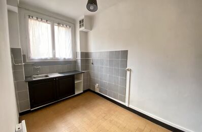location appartement 620 € CC /mois à proximité de Hyères (83400)