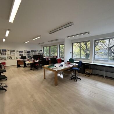Bureau 1 pièce 466 m²
