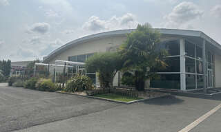 Commerce  710 m² à louer à Saint-Georges-des-Coteaux (17810)