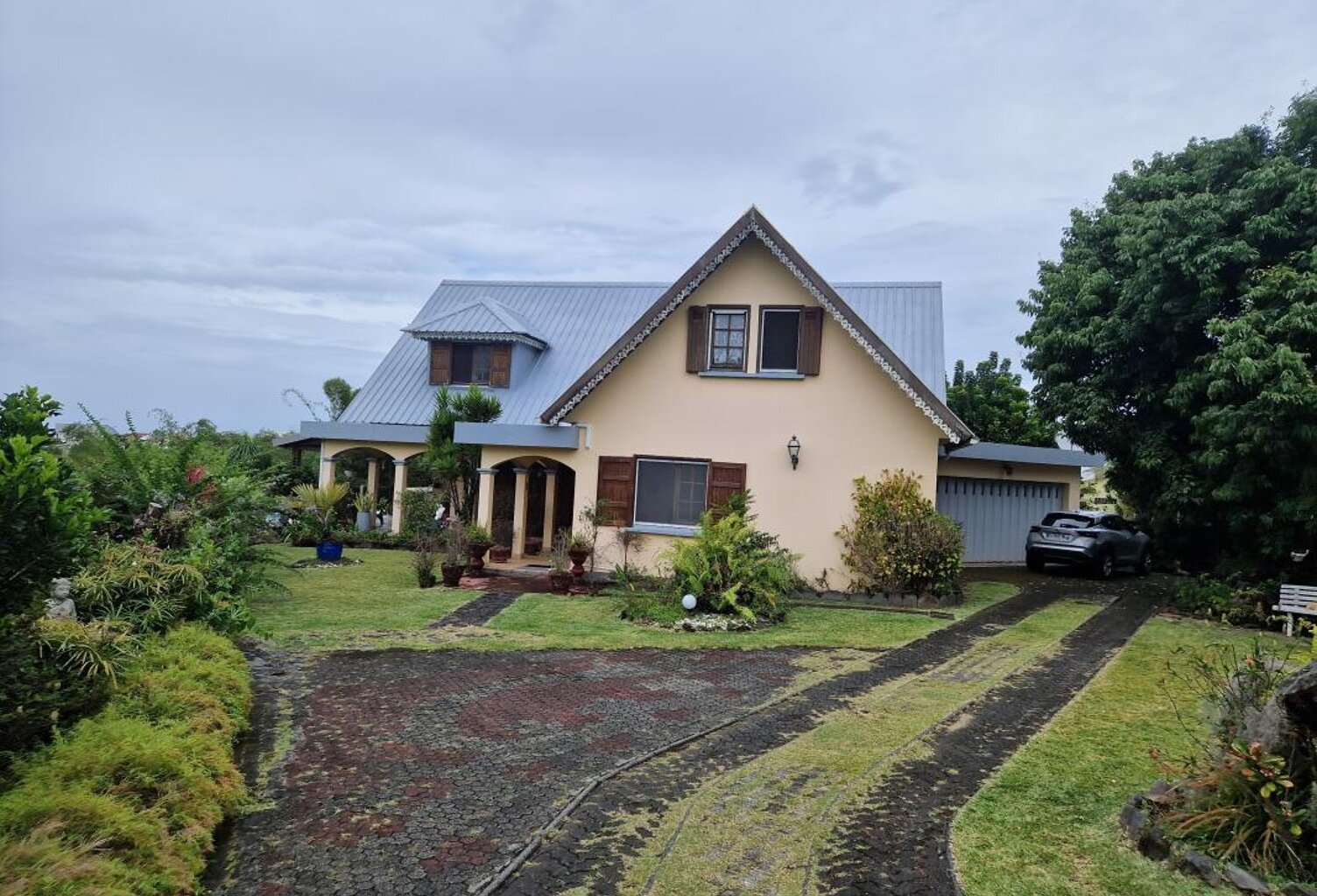 VILLA AVEC PISCINE A VENDRE ST-BENOIT ILE DE LA REUNION — photo 1