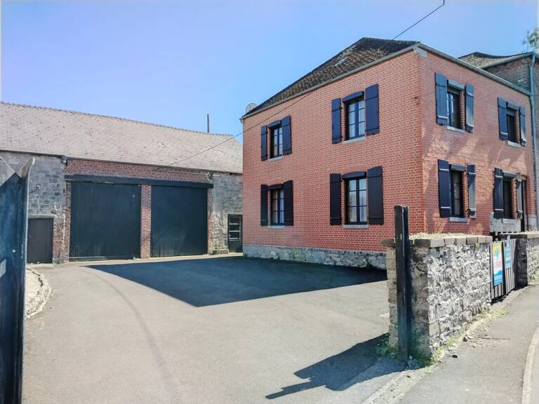 Maison familiale avec dépendances — photo 1