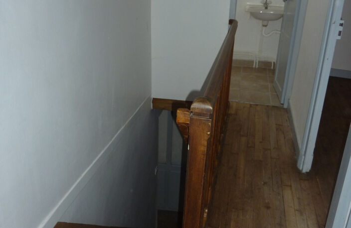   — photo 3