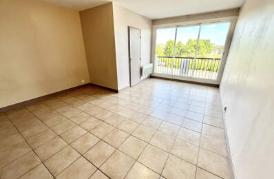 GRAND TYPE 1 AVEC PARKING - 31 M2 - PROCHE COMMERCES ET FAC — photo du bien