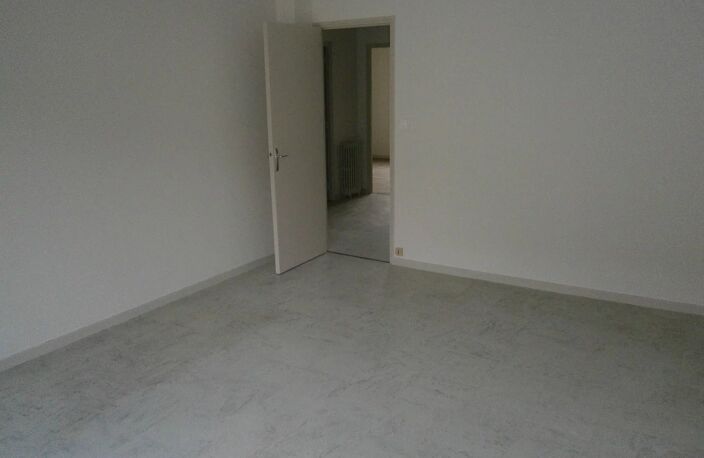 Appt T3 CENTRE — photo 3