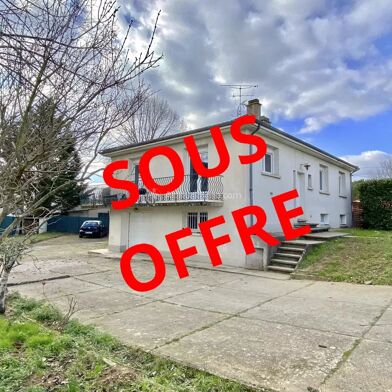 Immeuble  195000 €