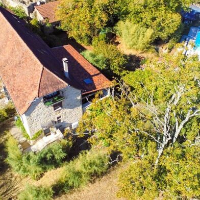 Maison 25 pièces 985000 €