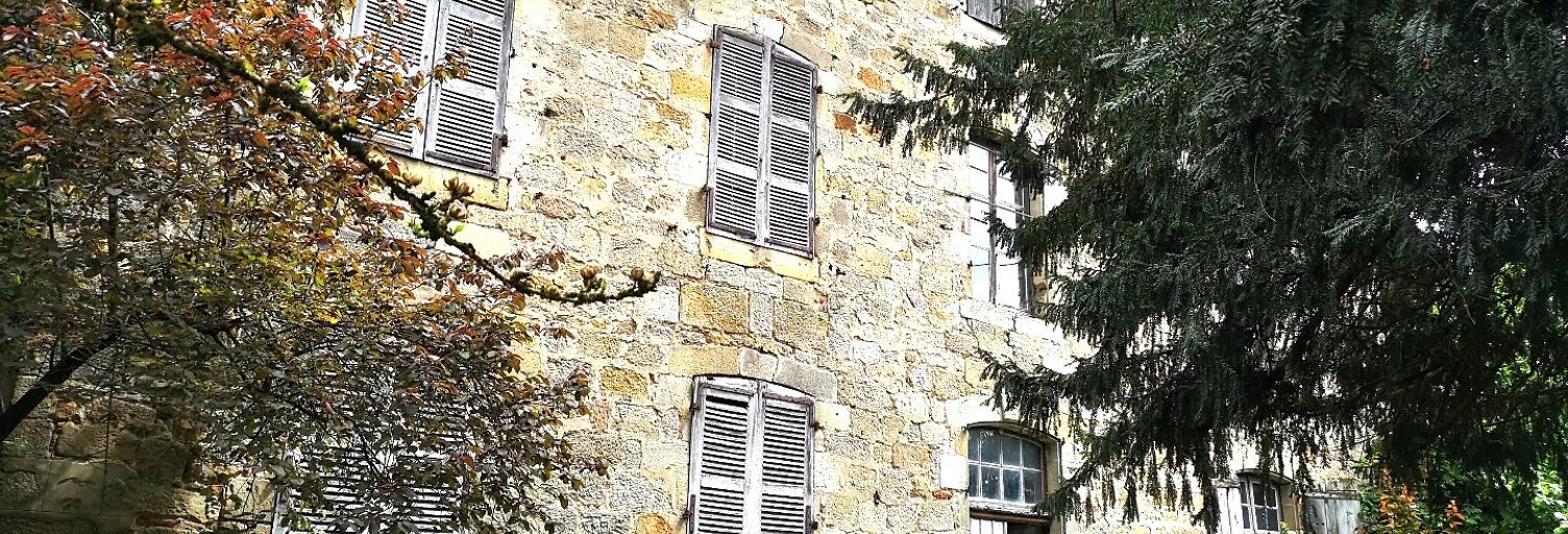 Immeuble  879 m² à vendre à Figeac (46100)