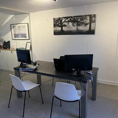 Bureau 105 m²